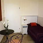 Canada Hotel